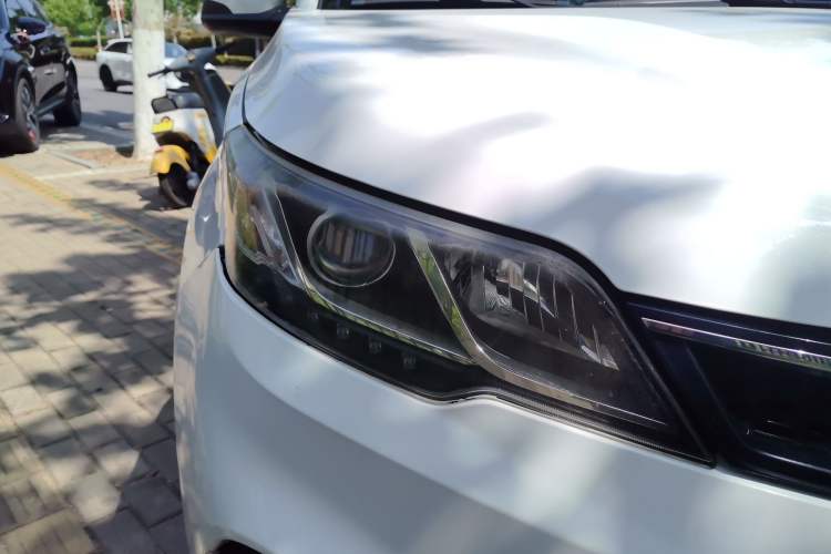Used Soueast DX3 2018 1.5T CVT Luxury Model Right Front Headlight