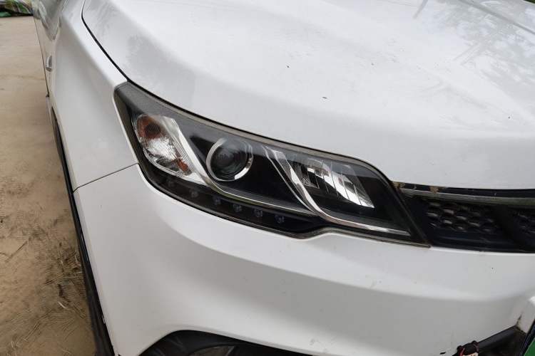 Used Soueast DX3 2018 1.5L Manual Luxury Model Right Front Headlight