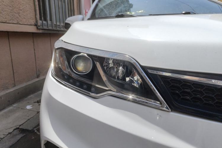 Used Soueast DX3 2018 1.5L Manual Luxury Model Right Front Headlight