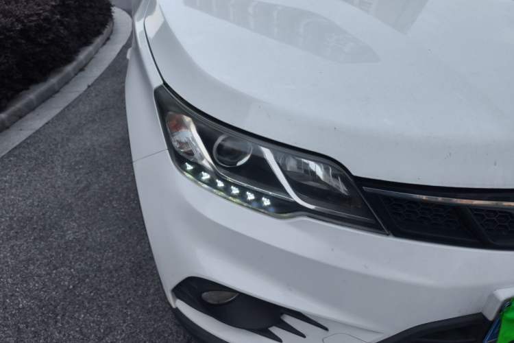 Used Soueast DX3 2018 1.5L Manual Luxury Model Right Front Headlight