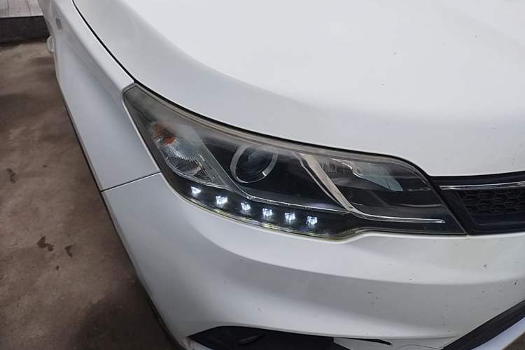 Used Soueast DX3 2018 1.5L Manual Luxury Model Right Front Headlight