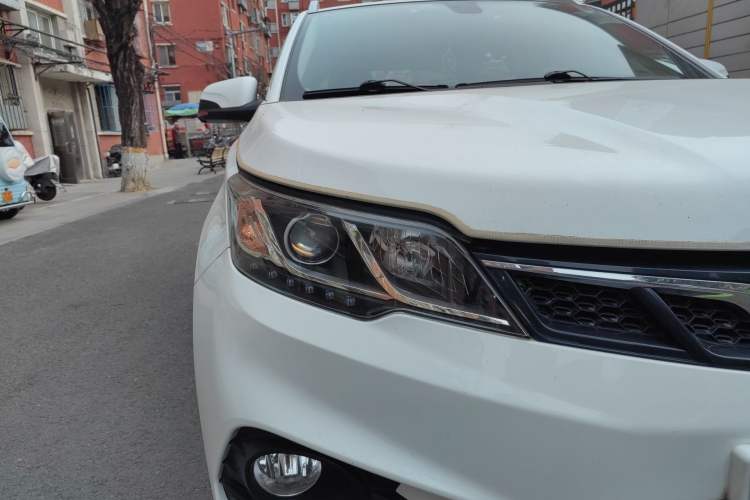 Used Soueast DX3 2018 1.5T CVT Flagship Edition Right Front Headlight