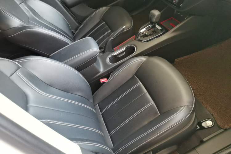 Used Soueast DX3 2018 1.5T CVT Luxury Model Right Front Seat