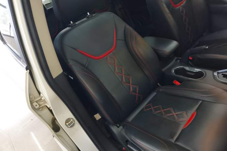 Used Soueast DX3 2018 1.5T CVT Luxury Model Right Front Seat
