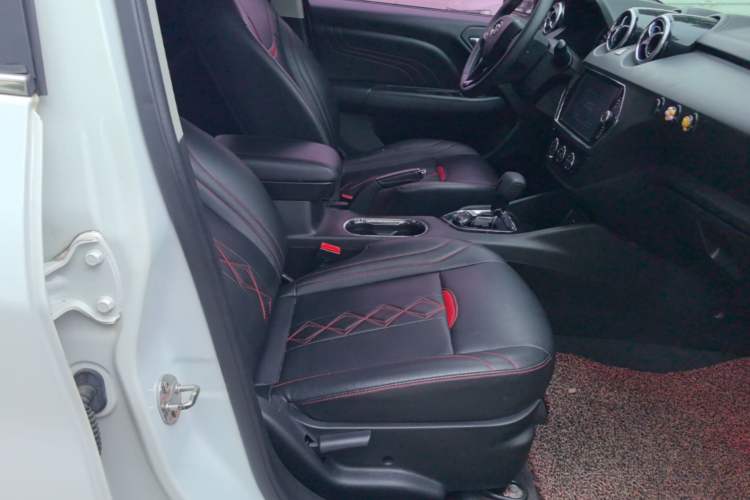 Used Soueast DX3 2018 1.5T CVT Luxury Model Right Front Seat