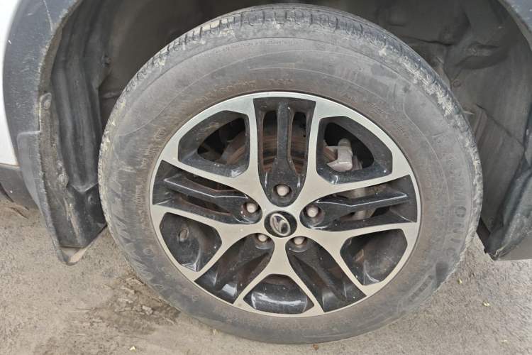 Used Soueast DX3 2018 1.5L Manual Luxury Model Right Front Wheel Hub