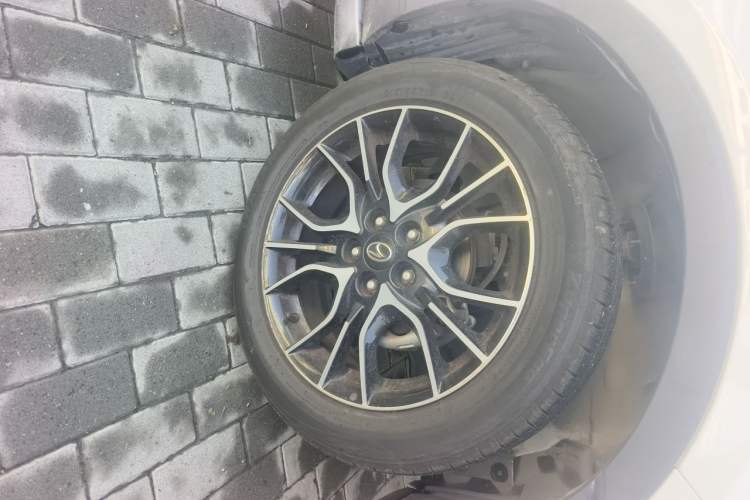Used Soueast DX3 2018 1.5T CVT Luxury Model Right Front Wheel Hub