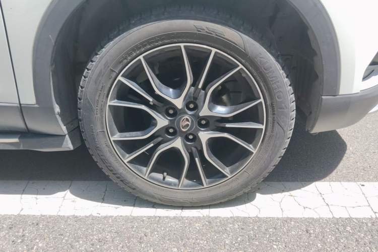 Used Soueast DX3 2018 1.5L Manual Luxury Model Right Front Wheel Hub