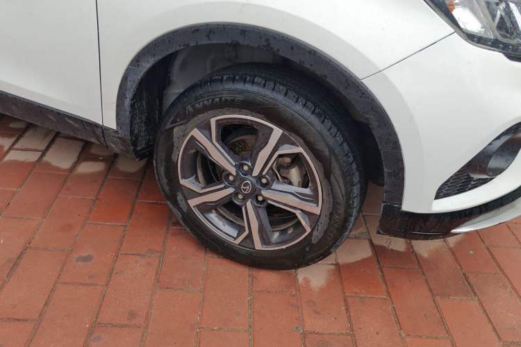 Used Soueast DX3 2018 1.5L Outdoor Edition Manual Luxury Version Right Front Wheel Hub