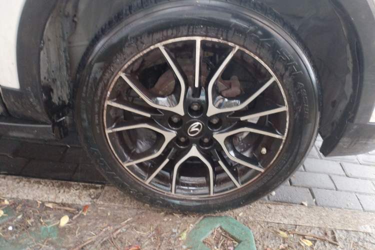 Used Soueast DX3 2018 1.5L Manual Luxury Model Right Front Wheel Hub