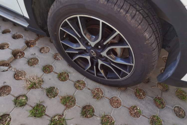 Used Soueast DX3 2018 1.5L Manual Luxury Model Right Front Wheel Hub