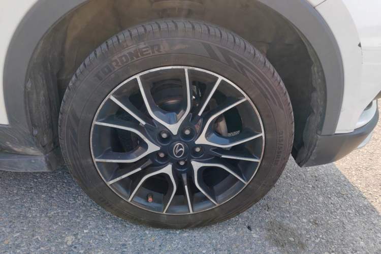 Used Soueast DX3 2018 1.5T CVT Flagship Edition Right Front Wheel Hub