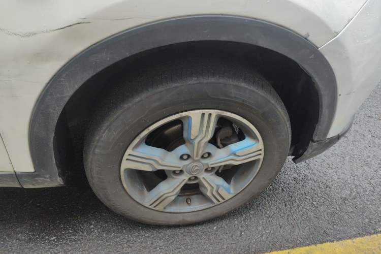Used Soueast DX3 2018 EV Flagship Model Right Front Wheel Hub