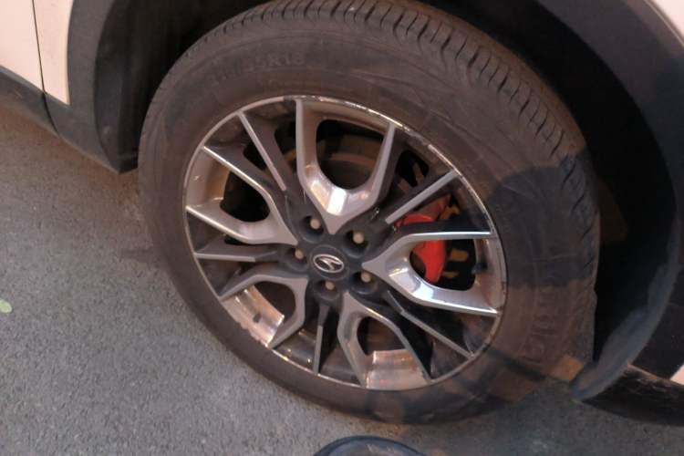 Used Soueast DX3 2018 1.5T SRG CVT Flagship Model Right Front Wheel Hub
