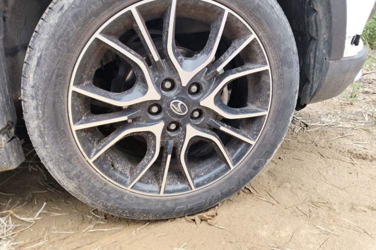 Used Soueast DX3 2018 1.5L Manual Luxury Model Right Front Wheel Hub