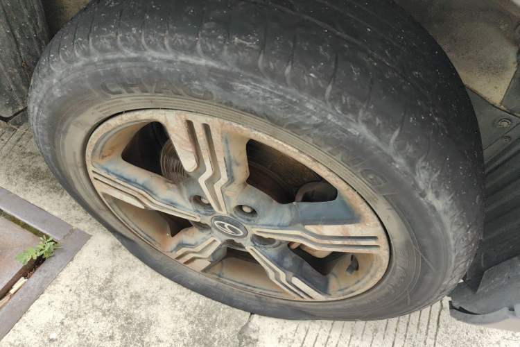 Used Soueast DX3 2018 EV400 Elite Edition Right Front Wheel Hub