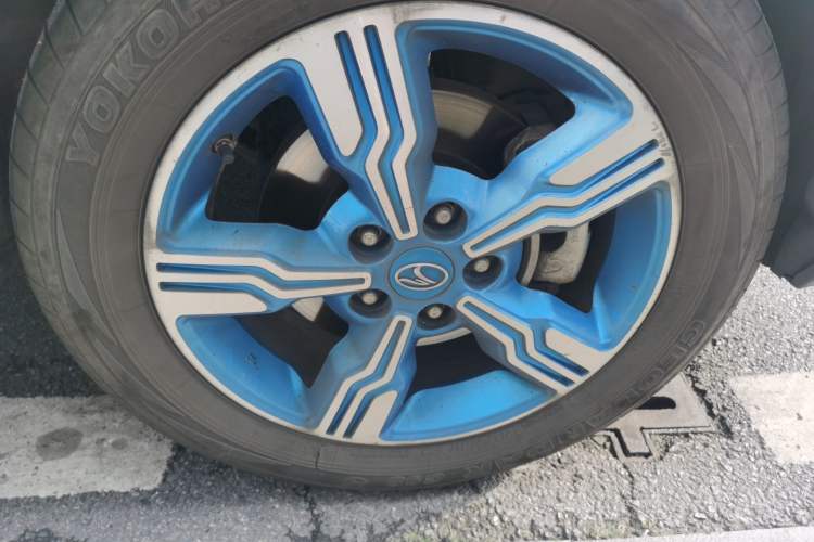 Used Soueast DX3 2018 EV400 Flagship Edition Right Front Wheel Hub