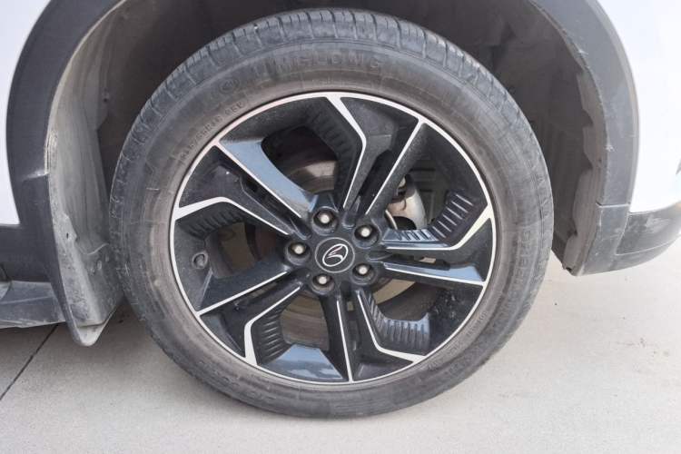 Used Soueast DX3 2018 1.5L Manual Luxury Model Right Front Wheel Hub