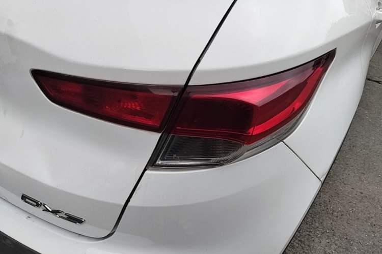 Used Soueast DX3 2018 1.5L Manual Luxury Model Right Rear Taillight