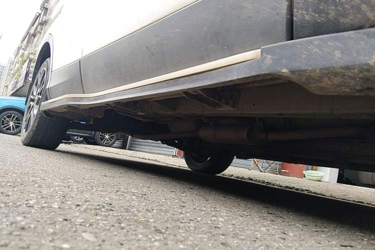 Used Soueast DX3 2018 1.5L Manual Luxury Model Right Side Sill
