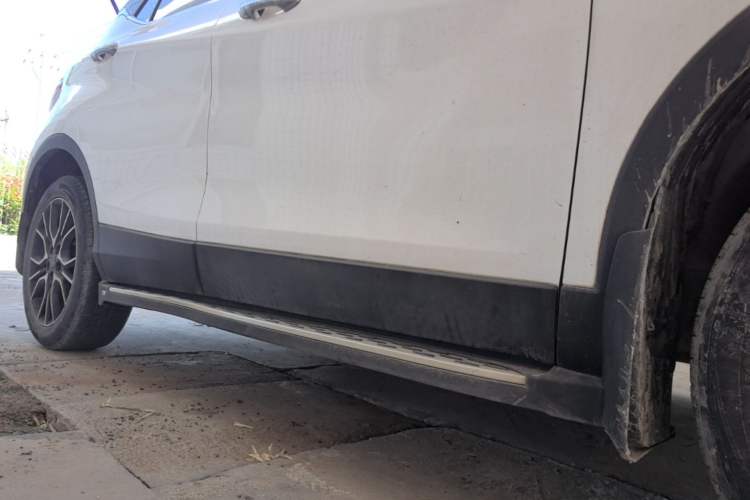 Used Soueast DX3 2018 1.5L Manual Luxury Model Right Side Sill