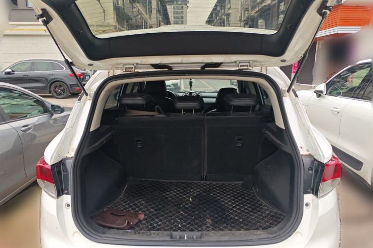 Used Soueast DX3 2018 1.5L Outdoor Edition Manual Luxury Version Trunk