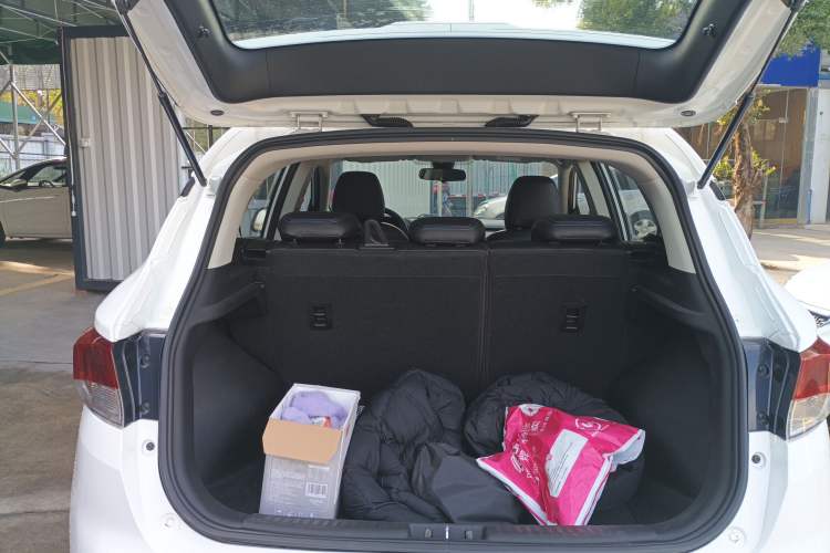Used Soueast DX3 2018 EV400 Elite Edition Trunk