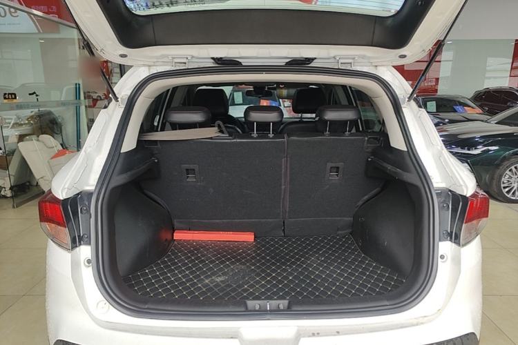 Used Soueast DX3 2018 1.5T CVT Luxury Model Trunk