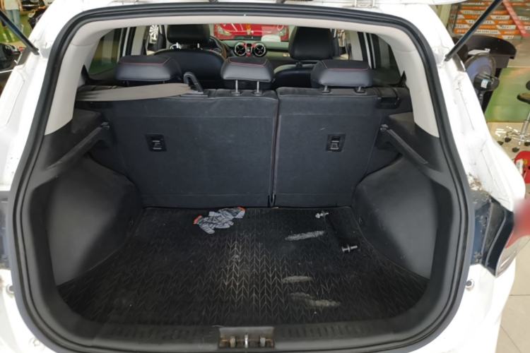 Used Soueast DX3 2018 1.5T CVT Luxury Model Trunk