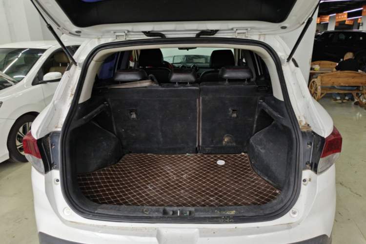 Used Soueast DX3 2018 1.5T CVT Luxury Model Trunk
