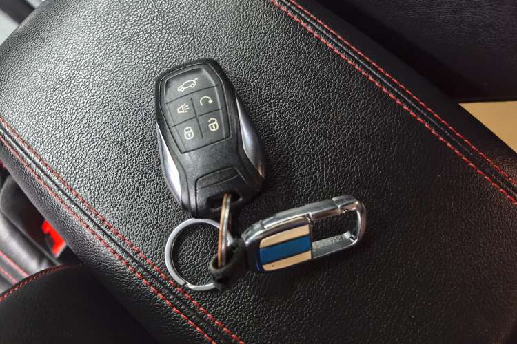 Used Soueast DX3 2018 1.5T CVT Luxury Model Vehicle Key