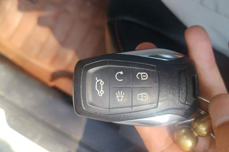 Used Soueast DX3 2018 1.5T CVT Luxury Model Vehicle Key