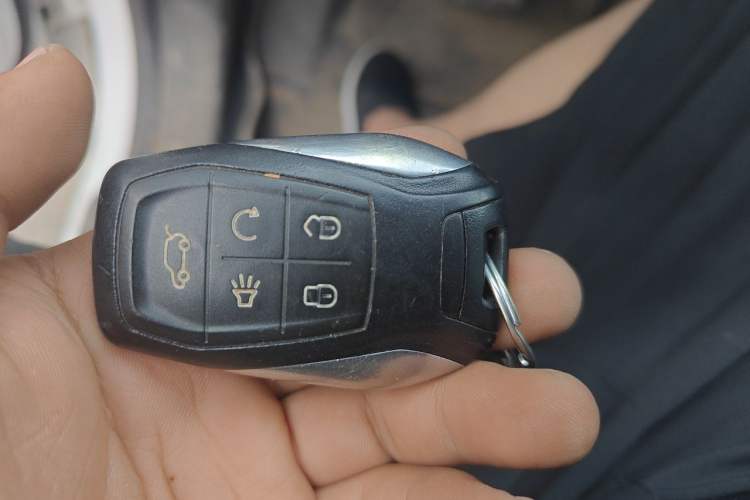 Used Soueast DX3 2018 1.5T CVT Luxury Model Vehicle Key
