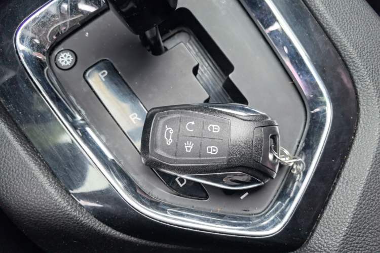 Used Soueast DX3 2018 1.5T CVT Luxury Model Vehicle Key