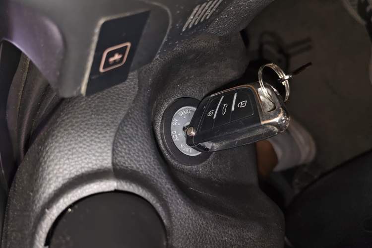 Used Soueast DX3 2018 1.5T CVT Luxury Model Vehicle Key