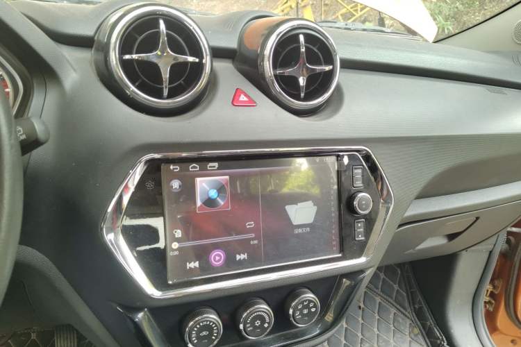 Used Soueast DX3 2018 1.5T CVT Flagship Edition Audio And AC Panel
