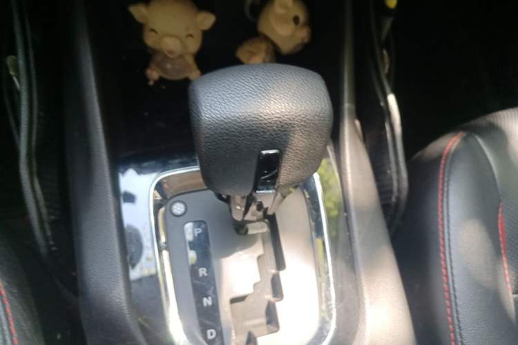 Used Soueast DX3 2018 1.5T CVT Luxury Model Gear Lever