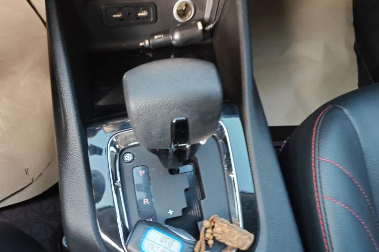 Used Soueast DX3 2018 1.5T CVT Luxury Model Gear Lever