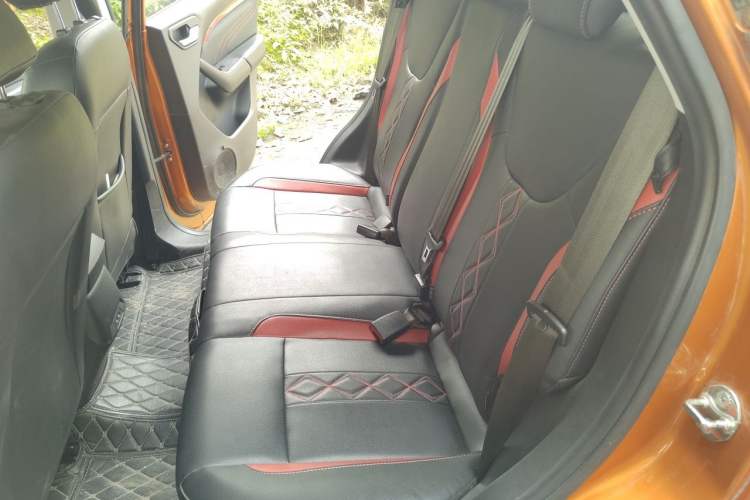 Used Soueast DX3 2018 1.5T CVT Flagship Edition Left Rear Seat