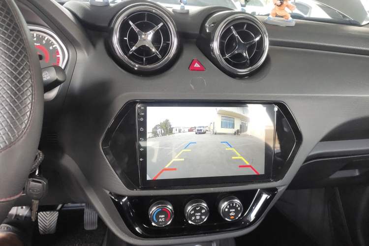 Used Soueast DX3 2019 1.5L Manual Luxury Model China VI Standard Audio And AC Panel