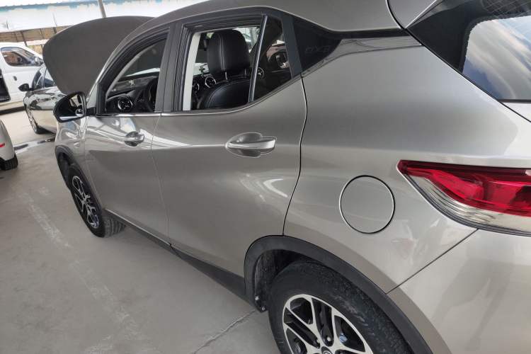 Used Soueast DX3 2019 1.5L Manual Luxury Model China VI Standard Left Side