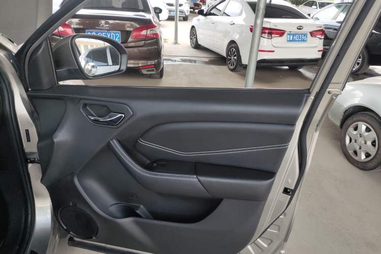 Used Soueast DX3 2019 1.5L Manual Luxury Model China VI Standard Right Front Door Interior