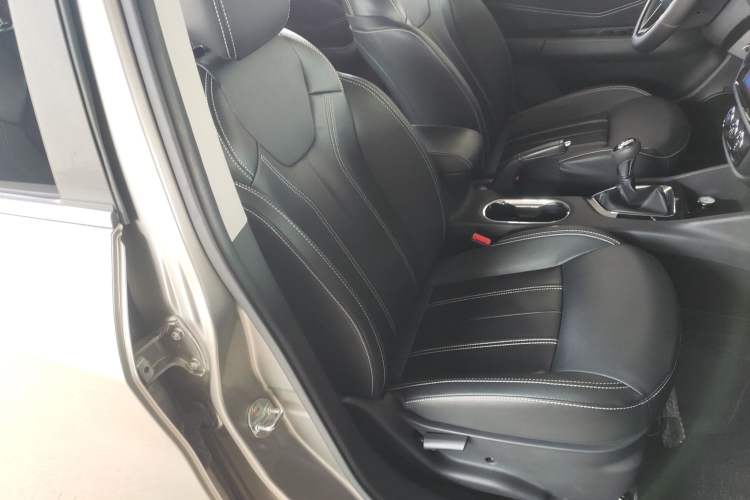 Used Soueast DX3 2019 1.5L Manual Luxury Model China VI Standard Right Front Seat
