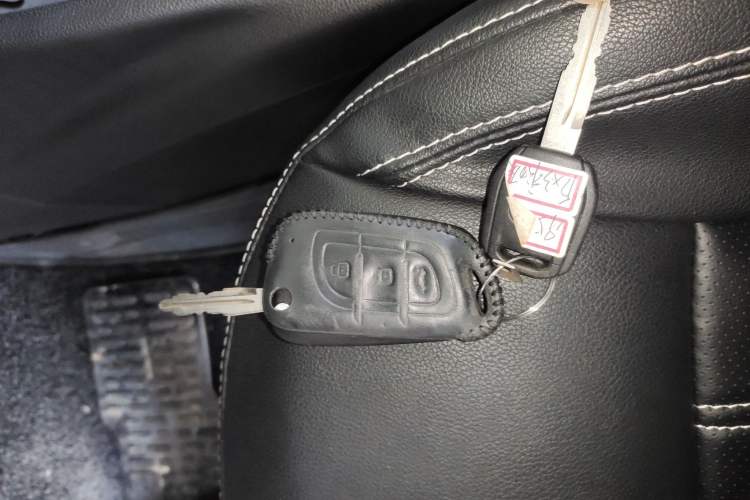Used Soueast DX3 2019 1.5L Manual Luxury Model China VI Standard Vehicle Key