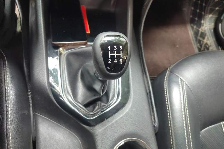 Used Soueast DX3 2019 DX3X Cool Qi 1.5L Manual Luxury Model Gear Lever
