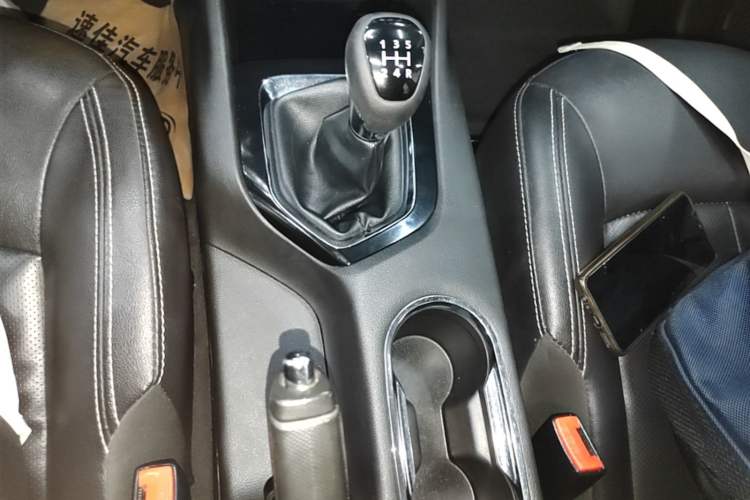 Used Soueast DX3 2019 DX3X Cool Qi 1.5L Manual Luxury Model Gear Lever
