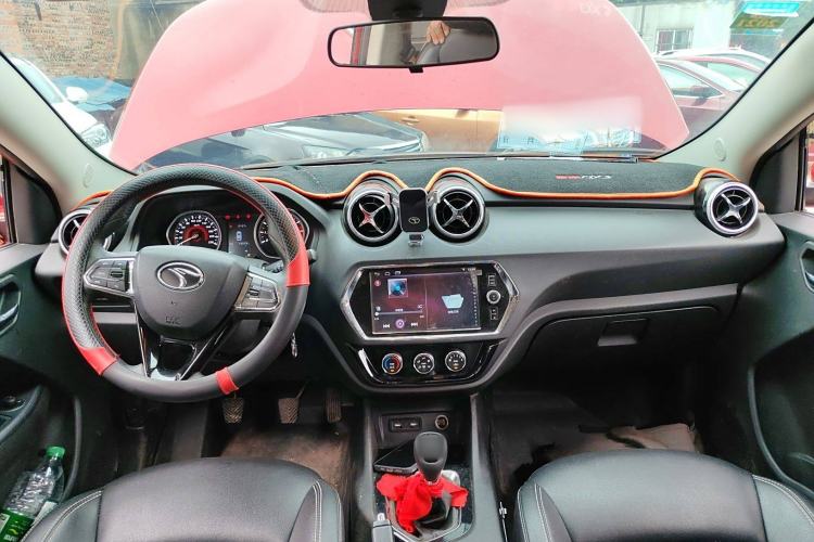 Used Soueast DX3 2019 DX3X Cool Qi 1.5L Manual Luxury Model Interior 2