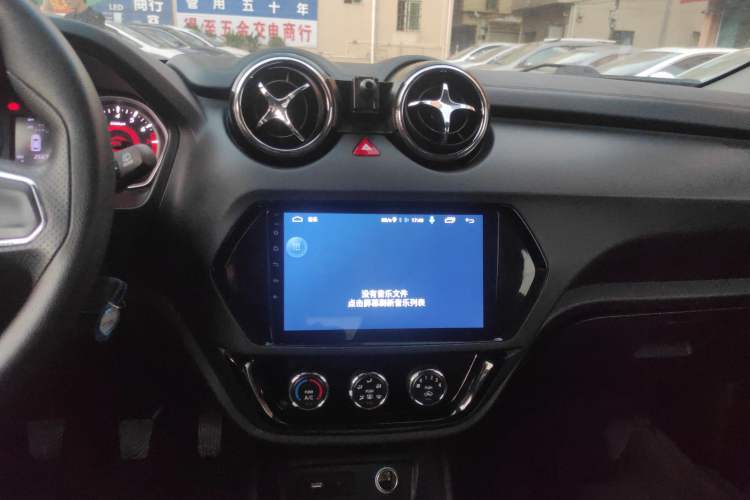 Used Soueast DX3 2019 1.5L Manual Luxury Model China VI Standard Audio And AC Panel