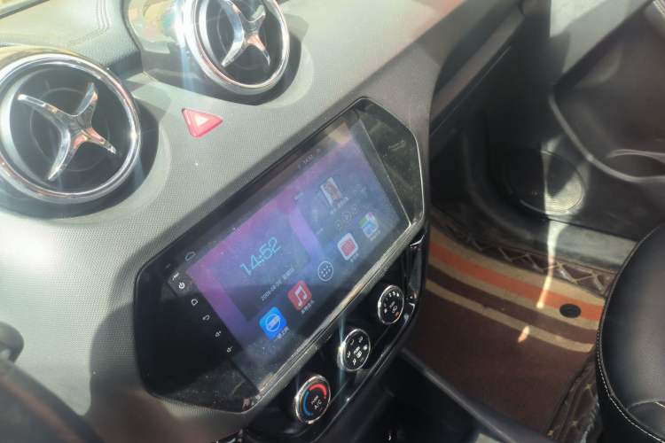 Used Soueast DX3 2019 1.5L Manual Luxury Version China V Standard Audio And AC Panel