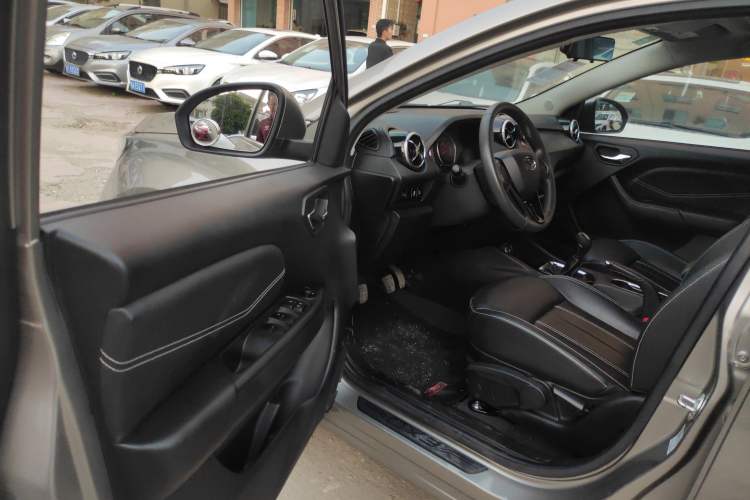 Used Soueast DX3 2019 1.5L Manual Luxury Model China VI Standard Driver Seat